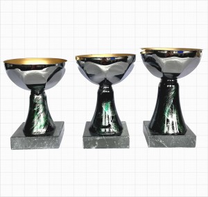 3er Serie Pokal Silber, Fuß Grün-Schwarz